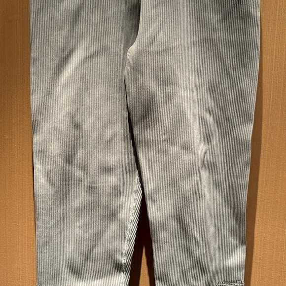 Aerie Offline Women's Main Squeeze Seamless High Rise Waffle Leggings Stone Gray - Picture 3 of 11